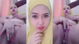 MILF Sange Jilbab Kuning Ngocok Memek
