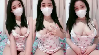 Cewek Cantik Remas Toket Gede Pink